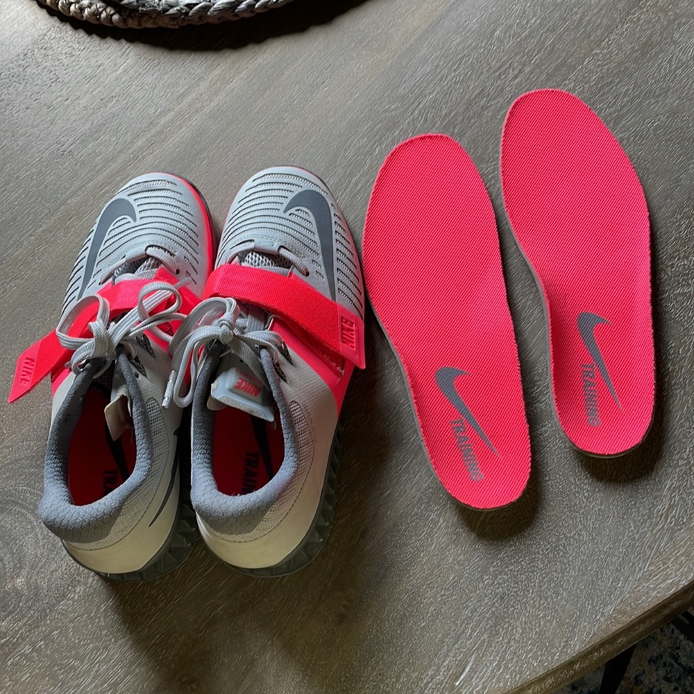 NWOT Women’s Nike Romaleos 3 size 8
